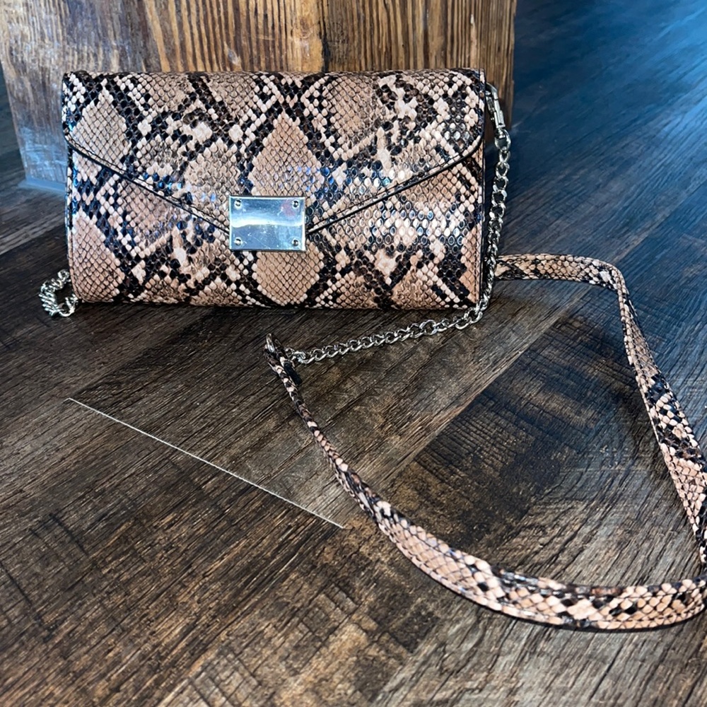 Cross body express purse